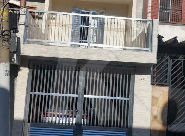 Casa · 160m² · 3 Quartos · 1 Vaga · Sobrado com 3 Quartos  e  1 vaga de garagem .