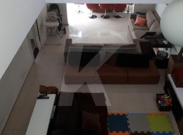 Casa · 300m² · 5 Quartos · 3 Vagas · Sobrado com 05 quartos, sendo 02 suítes e uma piscina privativa com hidromassagem