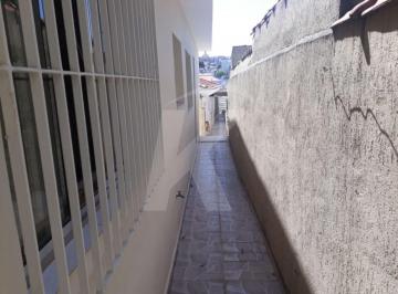 Casa · 173m² · 3 Quartos · 2 Vagas · Casa Assobradada na Parada Inglesa com 173m2 de construção , contendo 2 casas no mesmo terreno.