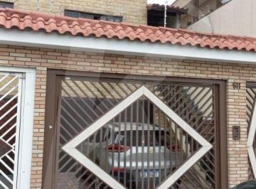 Casa · 164m² · 3 Quartos · 3 Vagas · Amplo Sobrado Semi-Isolado ? 2 Dormitórios (1 Suíte) com Área Gourmet e 3 Vagas