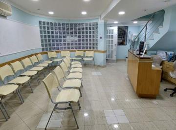 Comercial · 187m² · Prédio comercial 7 salas 1 recepção 5 banheiros - 550m do Metro Santana