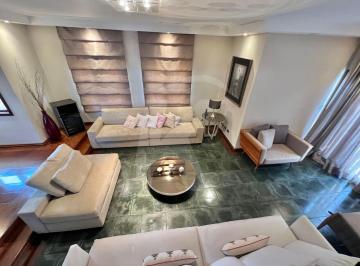 Casa · 250m² · 4 Quartos · 6 Vagas · Sobrado à venda em região nobre com 4 Quartos e 6 Vagas, Tucuruvi