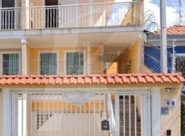 Casa · 207m² · 3 Quartos · 4 Vagas · Excelente sobrado com 3 dormitórios sendo 1 suíte , 350m²  4 vagas próximo do metrô P.Inglesa