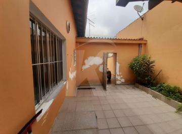 Casa · 50m² · 3 Quartos · 2 Vagas · Casa com 184 m2 de terreno com 3 quartos, quintal e 2 vagas na Vila Aurora