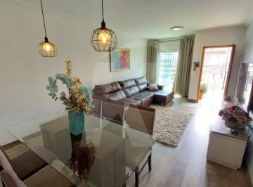 Casa · 115m² · 3 Quartos · 2 Vagas · Casa á Venda com 3 quartos e 2 vagas, espaço para motos. Bairro: Parada Inglesa.