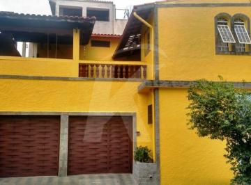Casa · 210m² · 3 Quartos · 2 Vagas · Sobrado de 3 dormitórios com 1 suíte, área gourmet e 2 vagas no Tucuruvi..