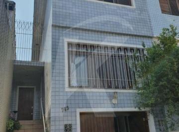 Casa · 198m² · 3 Quartos · 3 Vagas · Sobrado com 3 quartos, 3 banheiros, 320m²  e 4 Vagas  na Guilherme
