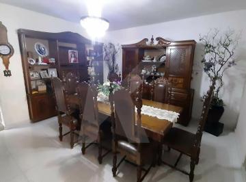 Casa · 300m² · 3 Quartos · 3 Vagas · Sobrado com 3 dormitórios, sendo uma suíte , todo planejados e com 3 vagas na Vila Guilherme.
