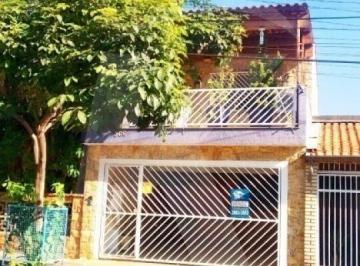 Casa · 201m² · 4 Quartos · 2 Vagas · Sobrado com 4 dormitórios, 1 suíte com planejados,  2 vagas ,próximo ao metrô Parada Inglesa