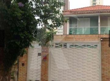 Casa · 308m² · 3 Quartos · 4 Vagas · Sobrado com Piscina em Santa Terezinha
