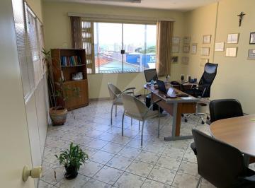 Comercial · 300m² · 2 Vagas · Prédio Comercial de 300m² na Avenida Imirim: Uso Próprio ou Renda