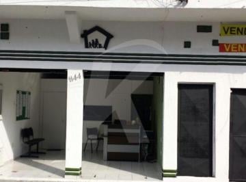 Comercial · 315m² · 6 Quartos · Excelente negócio para investir e alugar. Salão comercial + 6 casas. Ótima localização. V. medeiros