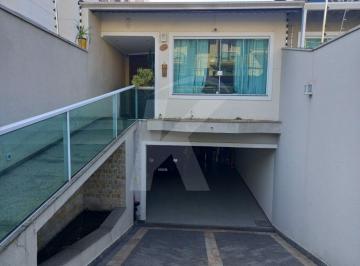 Casa · 193m² · 4 Quartos · 5 Vagas · Sobrado com 4 quartos, 5 vagas de garagem na Vila Gustavo