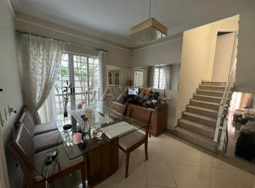 Casa · 257m² · 4 Quartos · 3 Vagas · Sobrado de Alto Padrão de 257m², 4 suítes, Suíte master com hidro dupla 3 vagas.