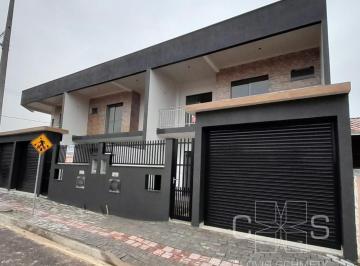 Casa · 136m² · 3 Quartos · 2 Vagas · Sobrado com 3 suítes na praia do Grant