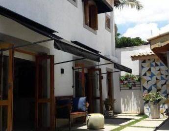 f44b00c4ae1019144378ddf35ac2bf886edb9a0f · Casa em Moema com 3 quartos, sendo 3 suítes, não é em condomínio