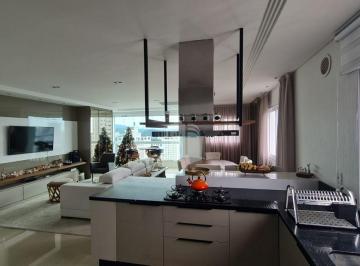02d90e43-f7fc-4809-b1e9-bb0184d93b12-17216781863527.jpg · Lindo Apartmento com 03 Suítes e 03 vagas a poucos metros do mar