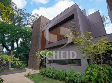 Casa · 621m² · 4 Quartos · 5 Vagas · Casa Exclusiva de Alto Padrão no Alto da Boa Vista com 620,90 m² .