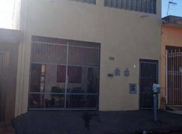 ef2d0c2695e1c7912ddf161a359385cdf688b27e · Sobrado - Quintal