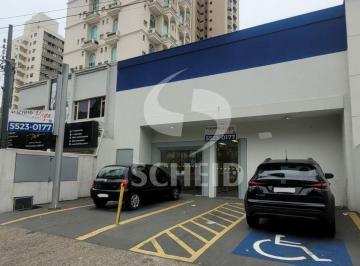 Comercial · 486m² · 4 Vagas · Prédio a 200m do shopping Ibiraquera, com 486m2 , excelente localização no Campo Belo.