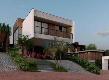 31c493e8b5e7479fb3ca780e340f9f579fc6d525 · Casa com 3 suítes  à venda, 227 m² por R$ 2.820.600 - Glória - Joinville/SC