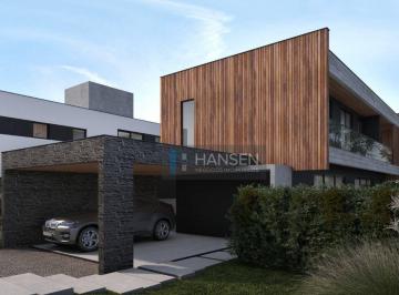 2b17088cdec02aaf5fdea4ea761717b1dbad7881 · Casa com 3 suítes à venda, 311 m² por R$ 2.670. - Glória - Joinville/SC