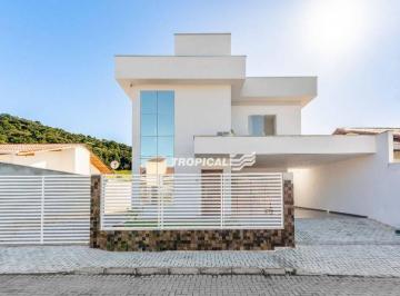 f79b6a11dec9a45653c56a3eca47fb93bb2fe0c8 · Casa com 3 dormitórios à venda, 230 m² por R$ 1.500.000,00 - Belchior Central - Gaspar/SC