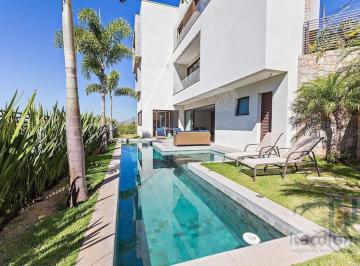 49dfe11e6e7205294ddd9f1cb71c6fcbf7a89020 · Casa para venda com linda vista no Alphasitio Tamboré