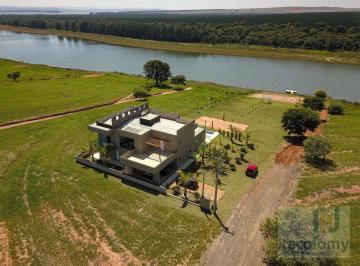 3a8b2ea0bc4b068dccc734289a6f87b2a095f534 · Linda casa na represa de Avare - SP