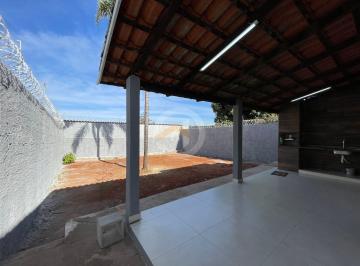 Casa · 99m² · 3 Quartos · 5 Vagas · Casa de 3 quartos com quintal no Jardim Cristal