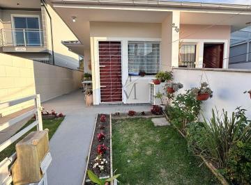 Casa · 51m² · 2 Quartos · 1 Vaga · Casa com 2 dormitórios, sala e cozinha integrada, super acochegante no Lisboa III São Jose SC