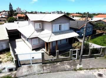 485770_i65g1JJ188G51j8l_4857706697257653dc2.jpg · Casa à Venda 226 m² | 5 quartos | 1 Suíte | 2 Vagas| Financiável | Paes Leme - Imbituba/SC