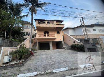 Casa · 261m² · 3 Quartos · 2 Vagas · Casa em Caputera  -  Arujá