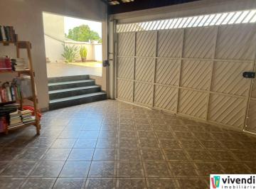 Garagem · CASA AMPLA COM 3 QUARTOS À VENDA NA VILA GALVÃO EM JUNDIAÍ