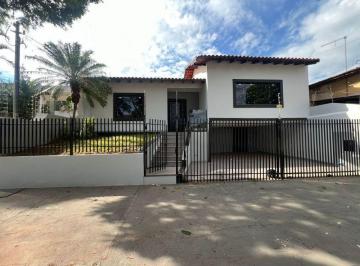 Casa · 3 Quartos · 4 Vagas · VENDA | Sobrado, com 3 dormitórios em Centro, Paranavaí