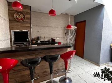 Casa · 118m² · 2 Quartos · 1 Vaga · Excelente casa com área gourmet no Parque Tarumã.