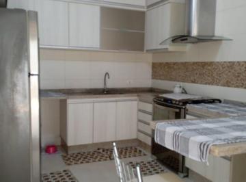 Casa · 504m² · 3 Quartos · 1 Vaga · Imóvel com 3 casas nas proximidades da Av. Nildo Ribeiro