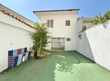Casa · 219m² · 6 Quartos · 3 Vagas · Sobrado com 6 Quartos e 5 banheiros à Venda, 219 m²