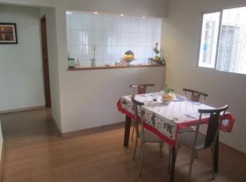 fe6759452ee529a6ab7a75d724b0a899610f9f4a · Casa em Itatiba.