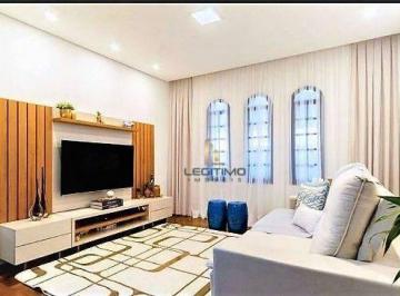 812c49e0208789e77aa2b183dea5a288c4faefe5 · Casa com 3 quartos, 2 suítes, 3 vagas de garagem localizado na Vila Leopoldina.