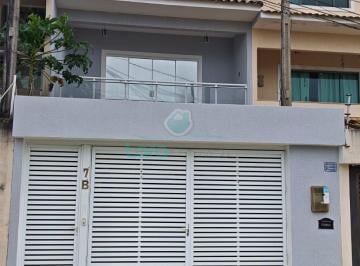 Casa · 170m² · 3 Quartos · 2 Vagas · Casa Triplex em Granja dos Cavaleiros - Macaé, RJ