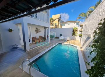 Casa · 280m² · 6 Quartos · 2 Vagas · Casa Triplex em Cancela Preta - Macaé, RJ