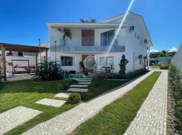 Casa · 600m² · 4 Quartos · 3 Vagas · Casa Duplex em Extensão do Bosque - Rio das Ostras, RJ
