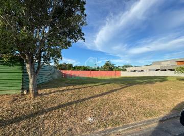 Casa · 451m² · Terreno em Condomínio em Alphaville - Rio das Ostras, RJ