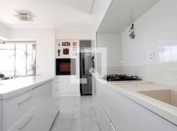Sobre o imóvel: Cobertura de 202 m2

Valores:
- Aluguel: R$ 16500
- Condomínio:  · Apartamento para Aluguel - São João , 3 Quartos,  200 m² - Porto Alegre