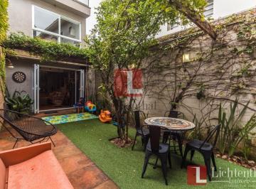 Casa · 245m² · 3 Quartos · 2 Vagas · Casa à venda no Jardim Paulista, São Paulo | 245m²