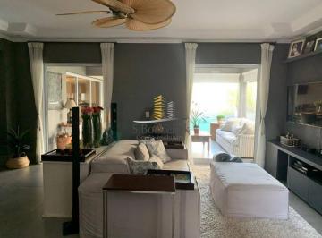 Casa · 320m² · 3 Quartos · 2 Vagas · Casa de condomínio à venda próxima da portaria com 420m2