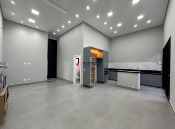 Casa · 140m² · 3 Quartos · 2 Vagas · Casa com 3 suítes é escritório à venda no Terras da Estância!