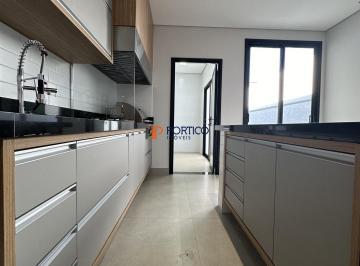 Casa · 188m² · 3 Quartos · 4 Vagas · Casa com 3 suítes estilo neoclássica em Paulínia!