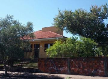 Casa · 242m² · 3 Quartos · 1 Vaga · Casa à venda - em Juscelino Kubitschek